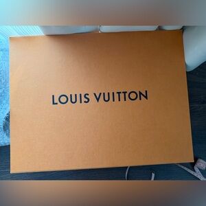 Authentic LV box+ribbon